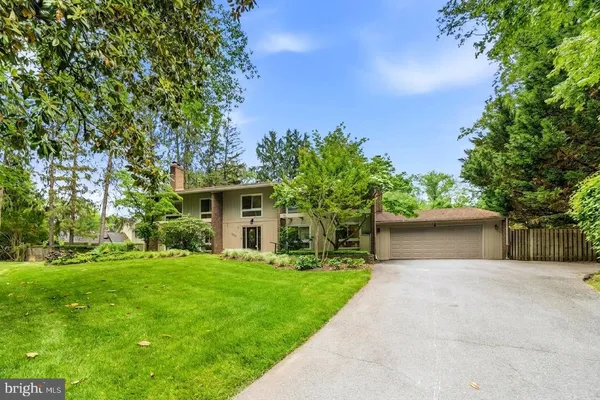 $1,650,000 | 8566 Brickyard Road, Potomac, MD 20854