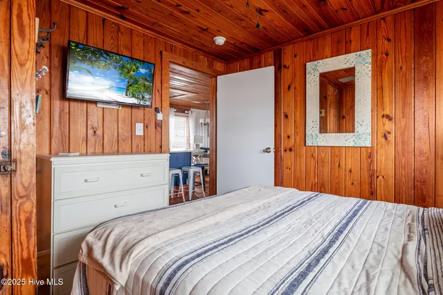 $939,500 | 287 Ocean Boulevard East, Holden Beach, NC 28462