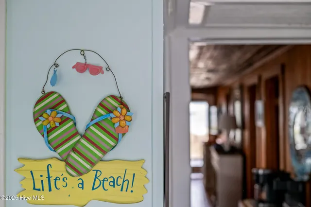 $939,500 | 287 Ocean Boulevard East, Holden Beach, NC 28462