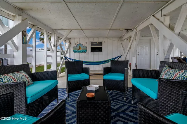 $939,500 | 287 Ocean Boulevard East, Holden Beach, NC 28462