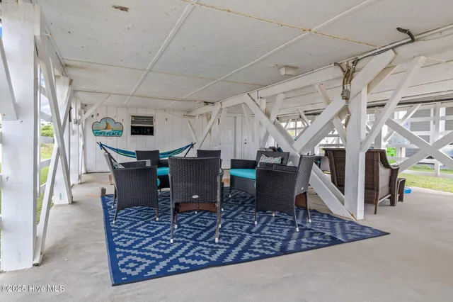 $939,500 | 287 Ocean Boulevard East, Holden Beach, NC 28462