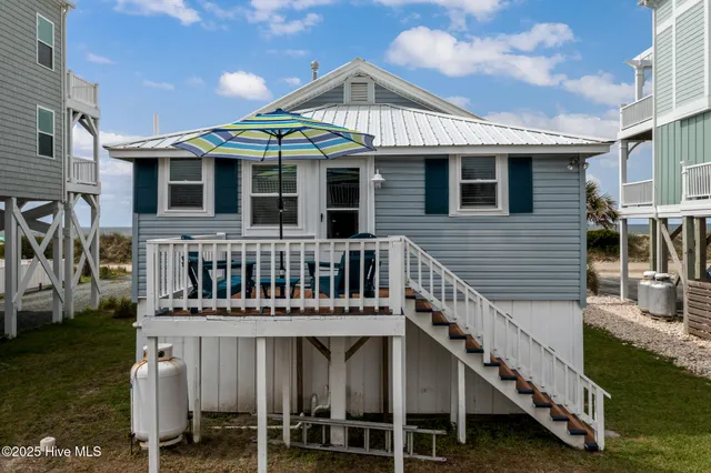 $939,500 | 287 Ocean Boulevard East, Holden Beach, NC 28462