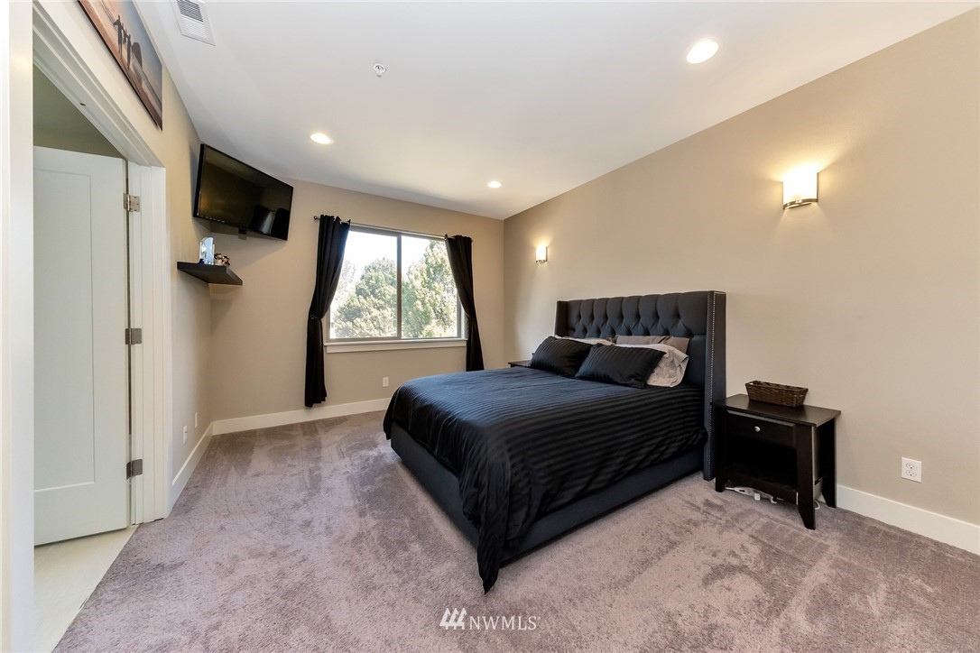 318 South 47th Street, Unit A Renton, WA 98055 - Photo 13 of 25 Gallery Image 13