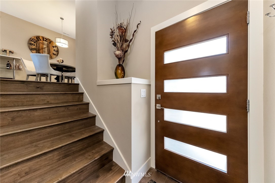 318 South 47th Street, Unit A Renton, WA 98055 - Photo 3 of 25 Gallery Image 3