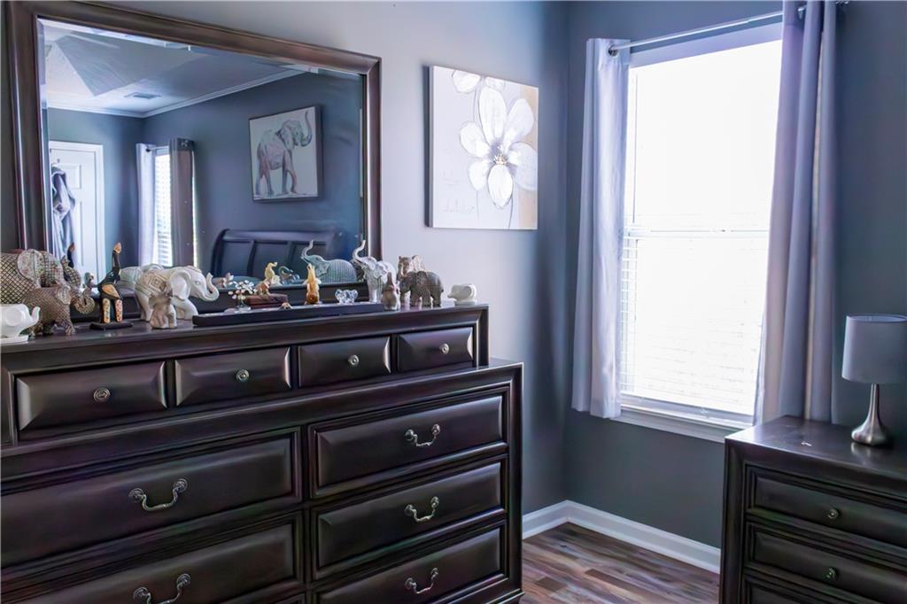 50 Berkeley Place Cartersville, GA 30121 - Photo 28 of 54 a room with furniture and window