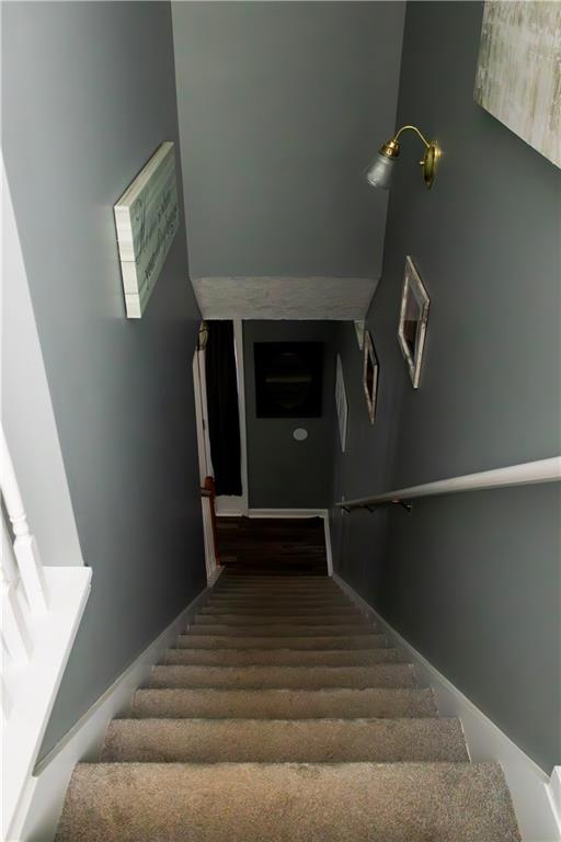 50 Berkeley Place Cartersville, GA 30121 - Photo 46 of 54 a bedroom with a bed and a window