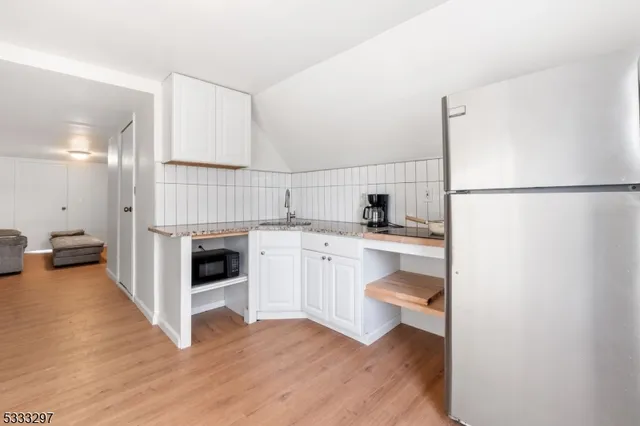 $1,700 | 18 Lowden Street, Elizabeth, NJ 07208