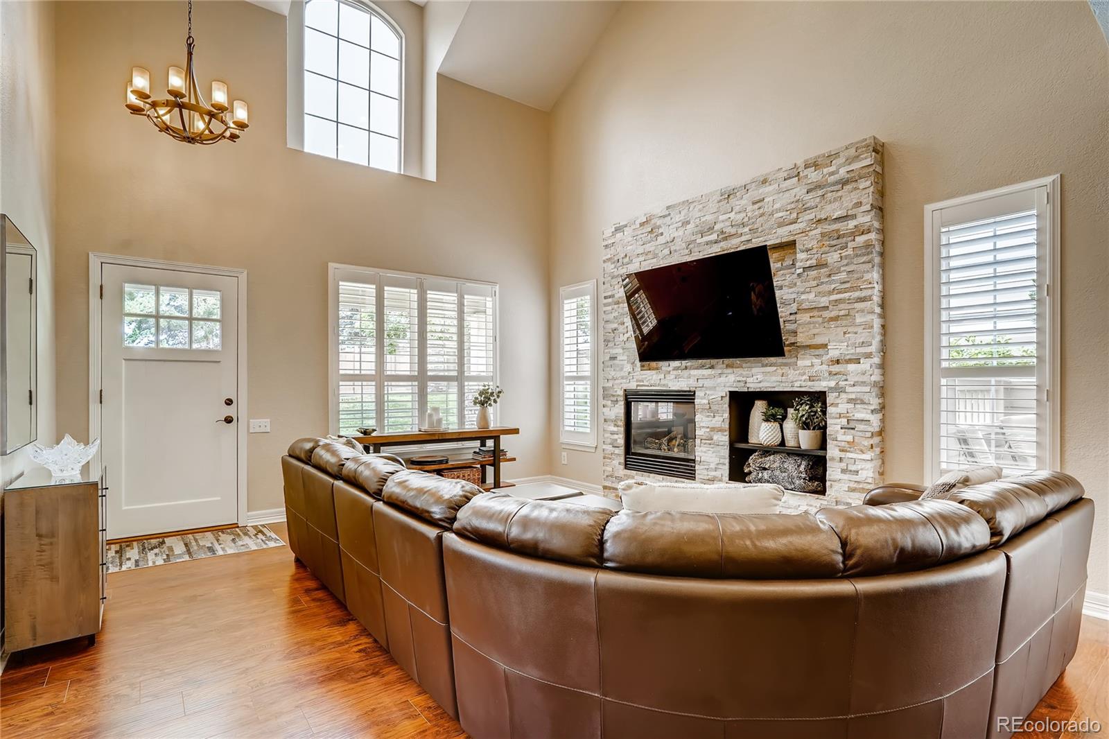 8875 Edinburgh Circle Highlands Ranch, CO 80129 - Photo 6 of 33 Gallery Image 6
