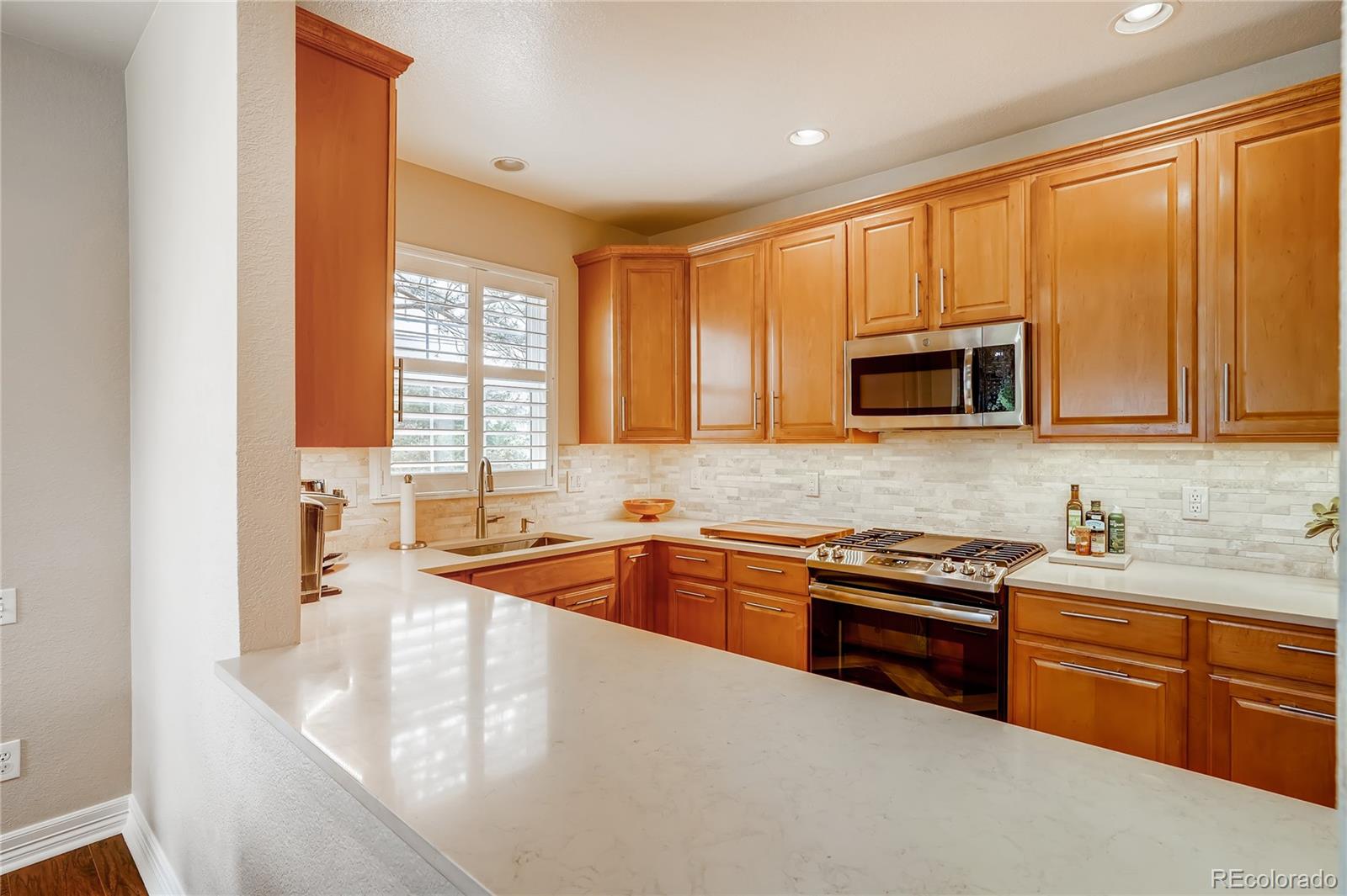 8875 Edinburgh Circle Highlands Ranch, CO 80129 - Photo 9 of 33 Gallery Image 9
