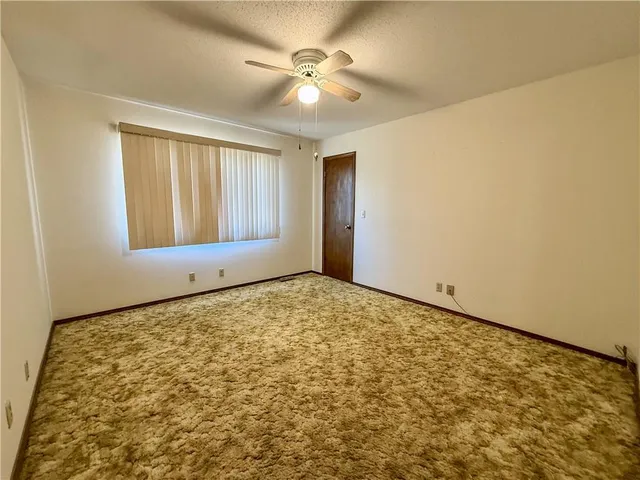 $220,000 | 205 South Traster Street, Altamont, KS 67330