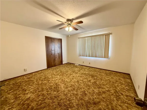 $220,000 | 205 South Traster Street, Altamont, KS 67330