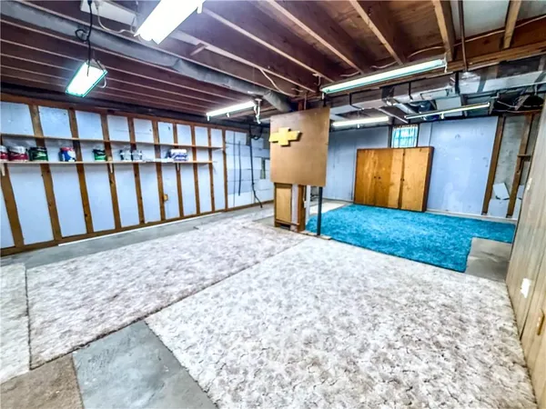 $220,000 | 205 South Traster Street, Altamont, KS 67330