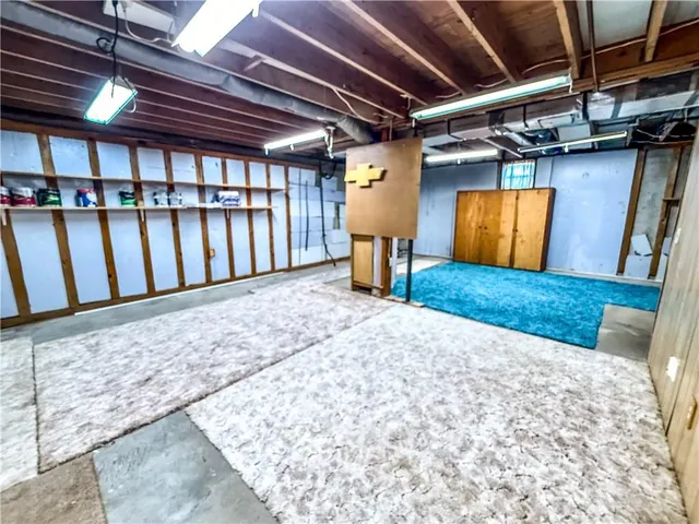 $220,000 | 205 South Traster Street, Altamont, KS 67330