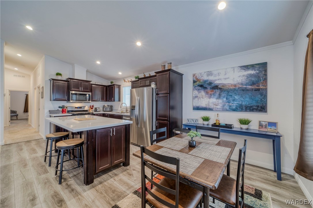 1545 East El Rodeo Road, Unit 106 Fort Mohave, AZ 86426 - Photo 17 of 50 Dining Area