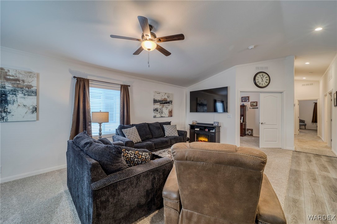 1545 East El Rodeo Road, Unit 106 Fort Mohave, AZ 86426 - Photo 8 of 50 Living Room