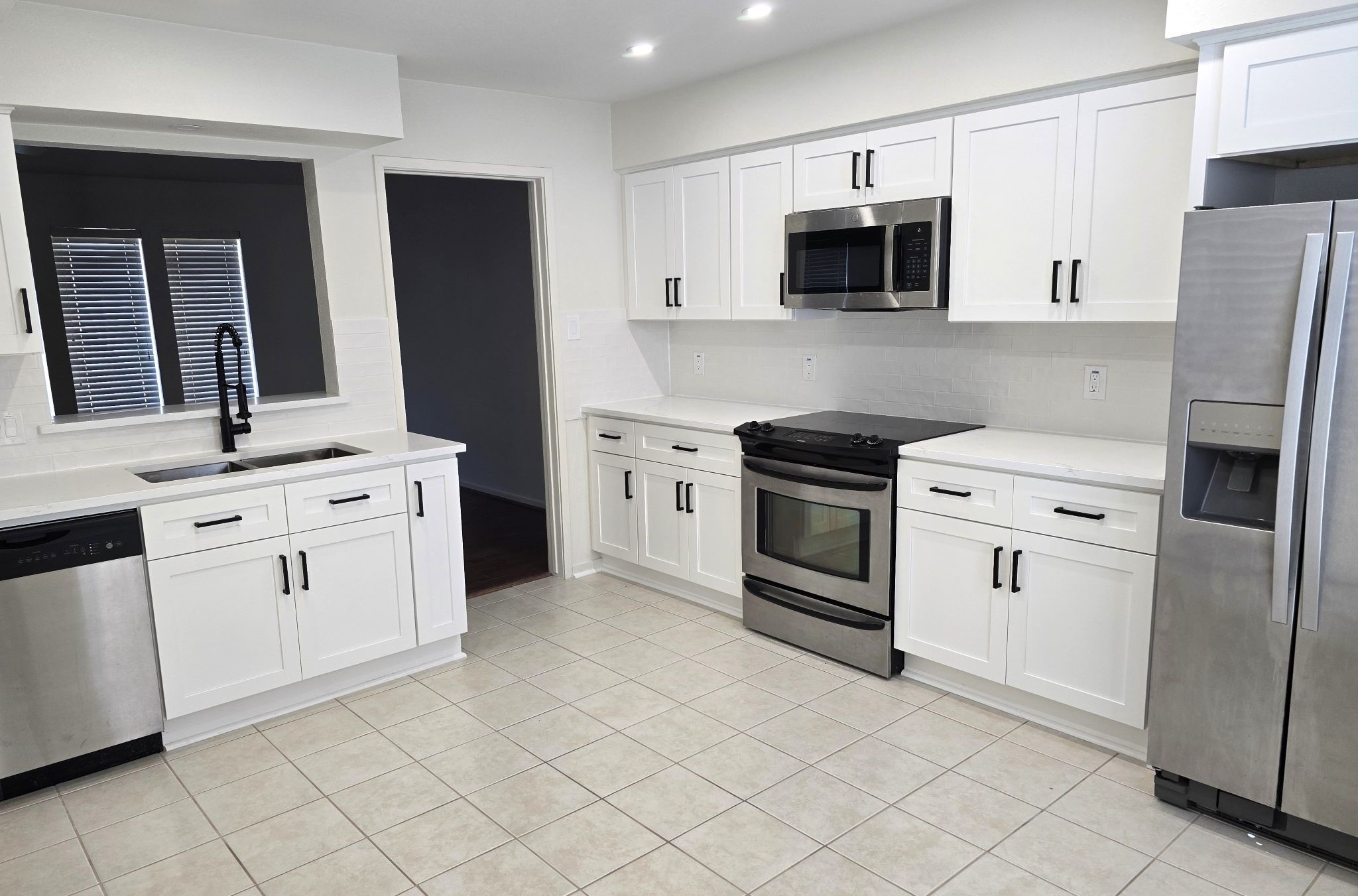1864 South Gessner Road Houston, TX 77063 - Photo 6 of 17