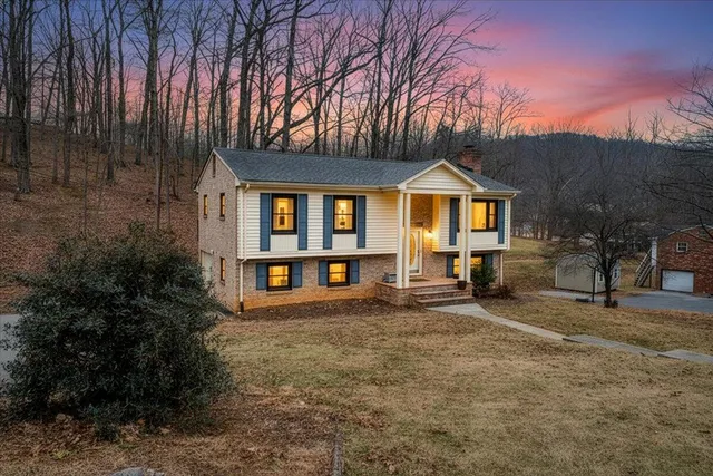 $360,000 | 411 Pin Oak Drive, Blue Ridge, VA 24064