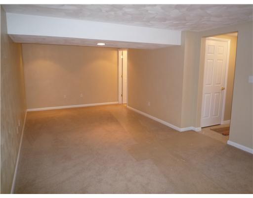 452 Highway 356 Apollo, PA 15613 - Photo 5 of 18 Family Room.