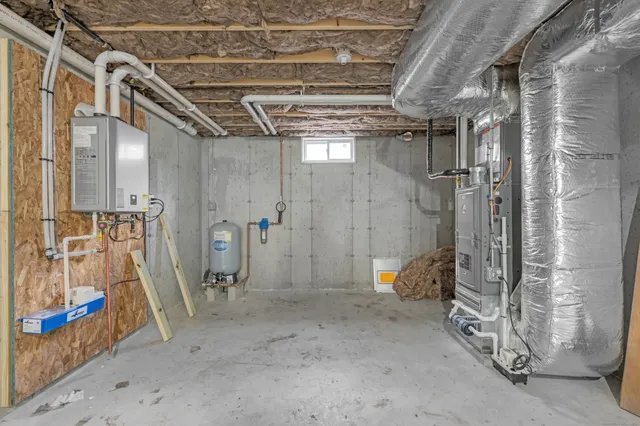 $579,900 | 4 Bluebird Lane, Dayville, CT 06241