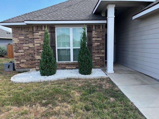 4013 Bravo Ranch Road Waco, TX 76705 - Photo 3 of 33 a front view of a house with garden