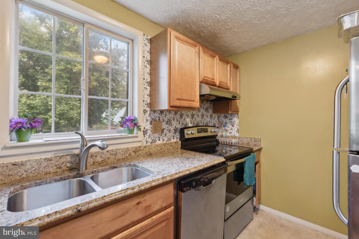 24226 Newbury Road Gaithersburg, MD 20882 - Photo 11 of 25 Gallery Image 11