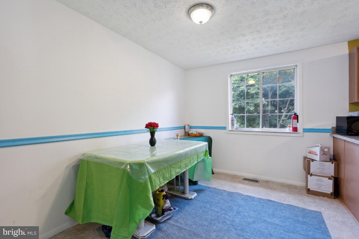 24226 Newbury Road Gaithersburg, MD 20882 - Photo 23 of 25 Gallery Image 23