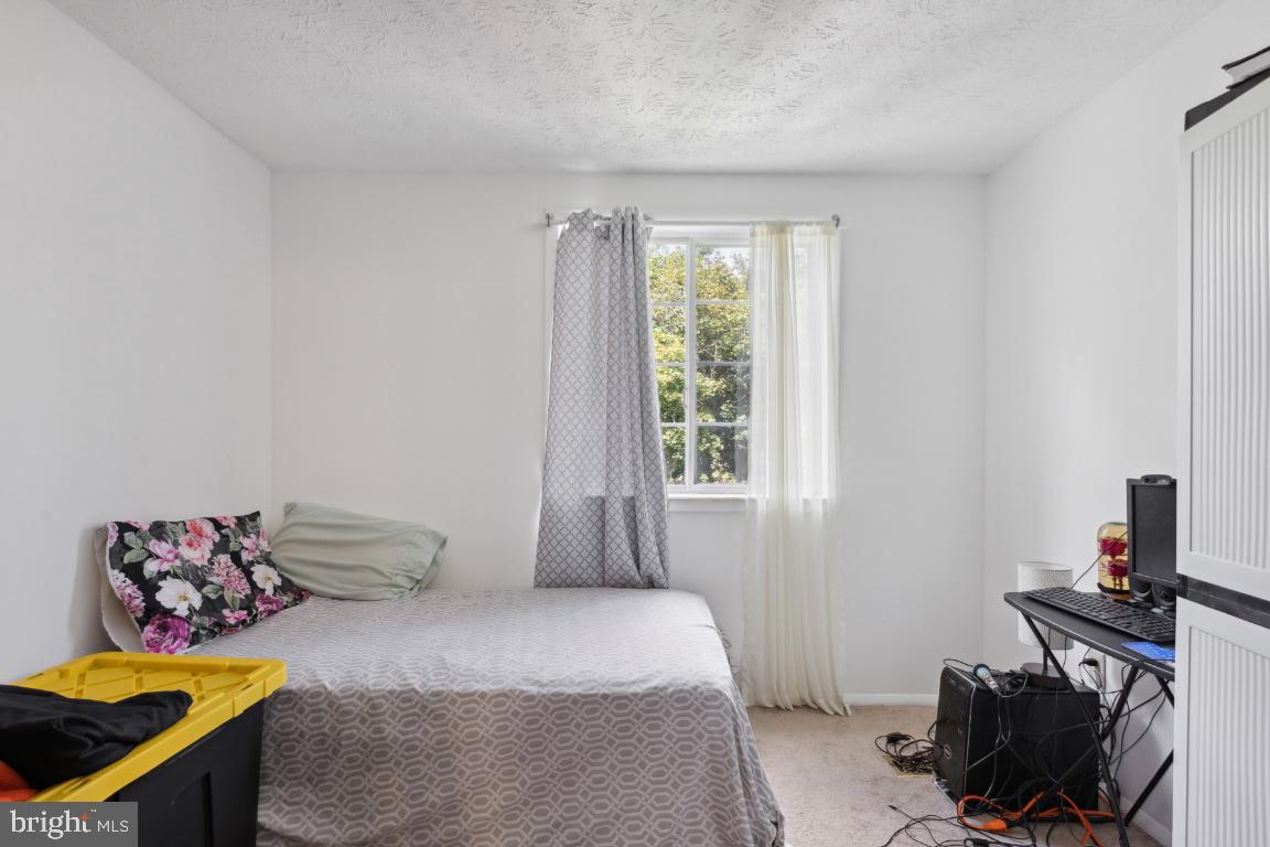 24226 Newbury Road Gaithersburg, MD 20882 - Photo 5 of 25 Gallery Image 5