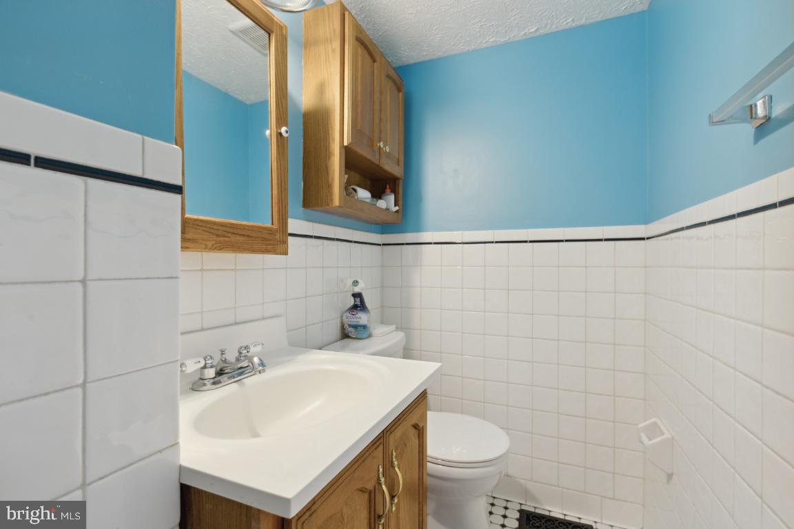 24226 Newbury Road Gaithersburg, MD 20882 - Photo 10 of 25 Gallery Image 10
