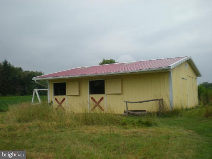 15145 Wingerton Road Waynesboro, PA 17268 - Photo 2 of 20 Exterior (General)