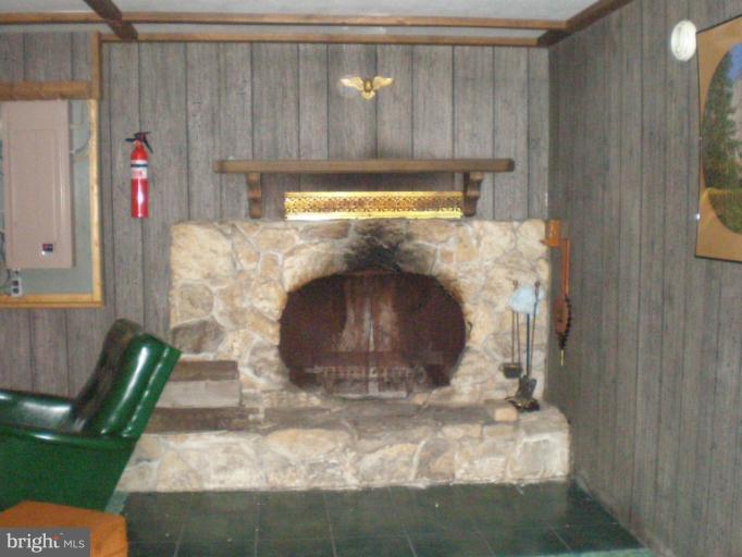 15145 Wingerton Road Waynesboro, PA 17268 - Photo 4 of 20 Family Room