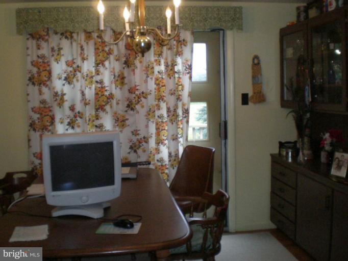 15145 Wingerton Road Waynesboro, PA 17268 - Photo 9 of 20 Dining Room