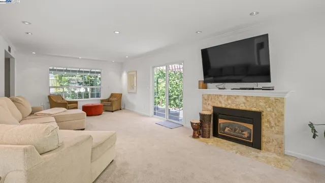 $1,695,000 | 11 Oak Tree Court, San Rafael, CA 94903