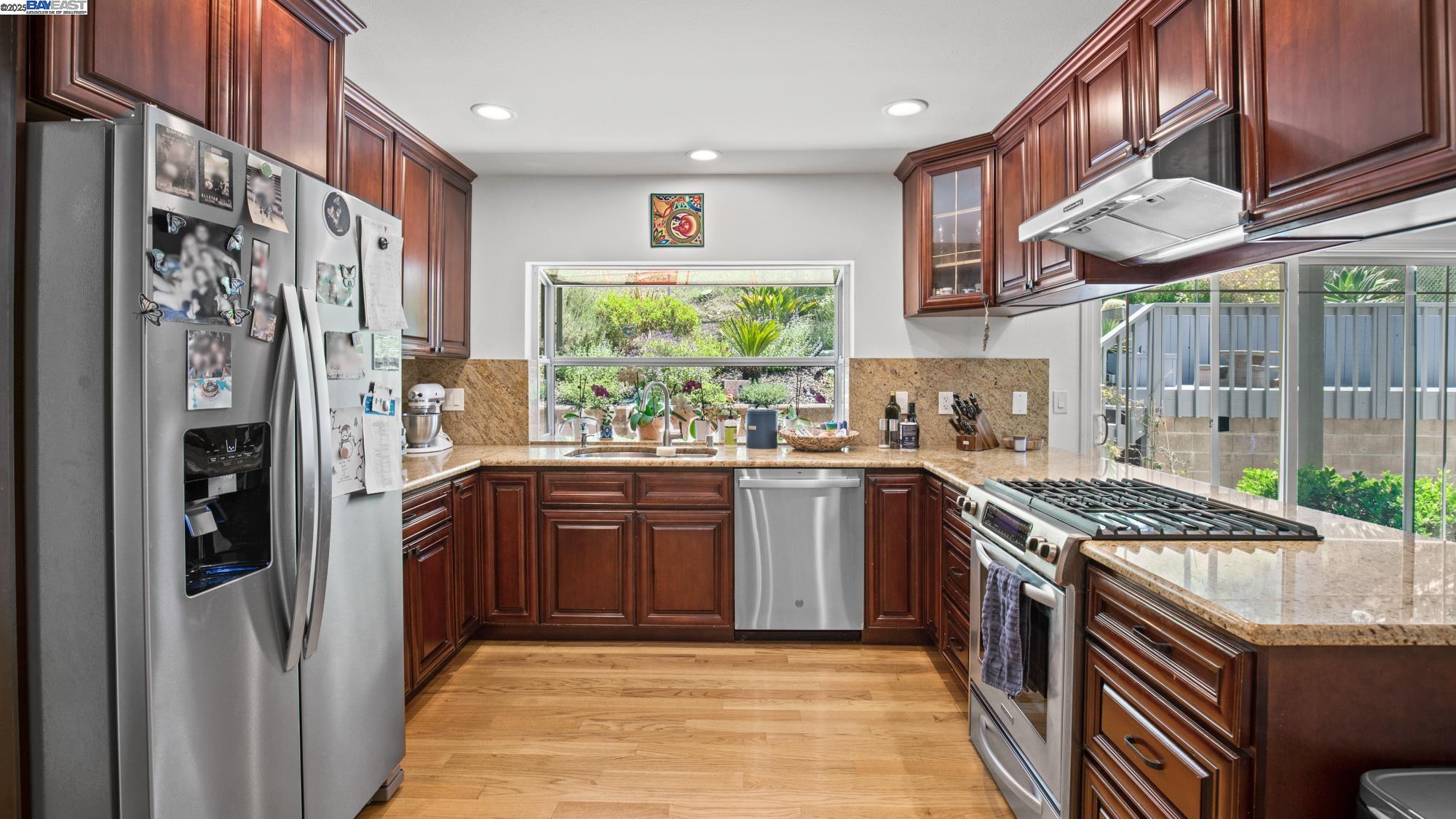 11 Oak Tree Court San Rafael, CA 94903 - Photo 17 of 60