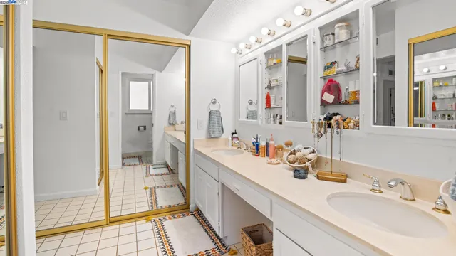 $1,695,000 | 11 Oak Tree Court, San Rafael, CA 94903