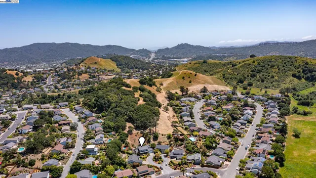 $1,695,000 | 11 Oak Tree Court, San Rafael, CA 94903