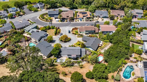 $1,695,000 | 11 Oak Tree Court, San Rafael, CA 94903