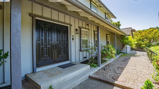 $1,695,000 | 11 Oak Tree Court, San Rafael, CA 94903