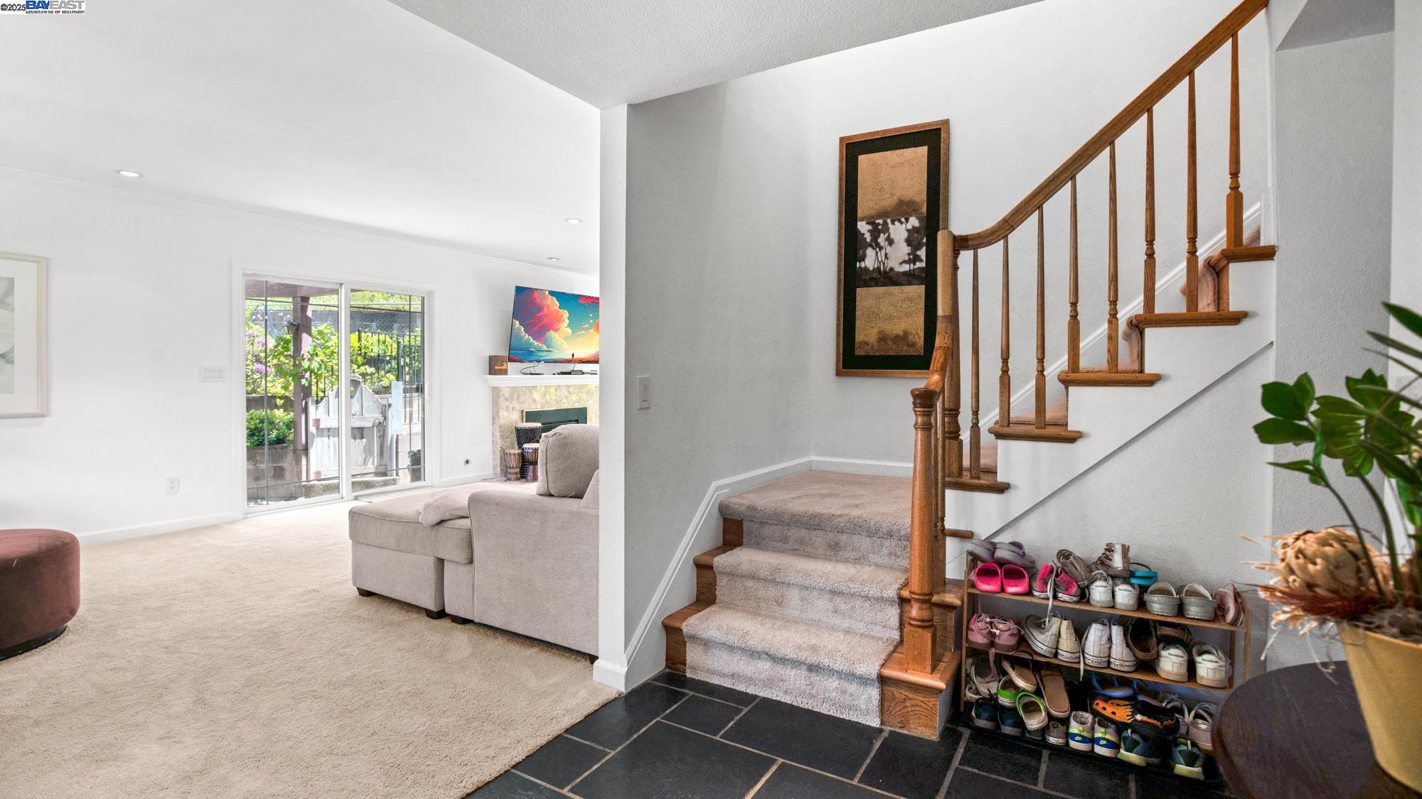 11 Oak Tree Court San Rafael, CA 94903 - Photo 8 of 60