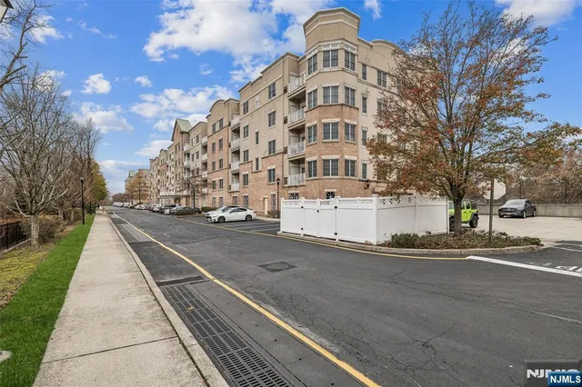 a large building with a street