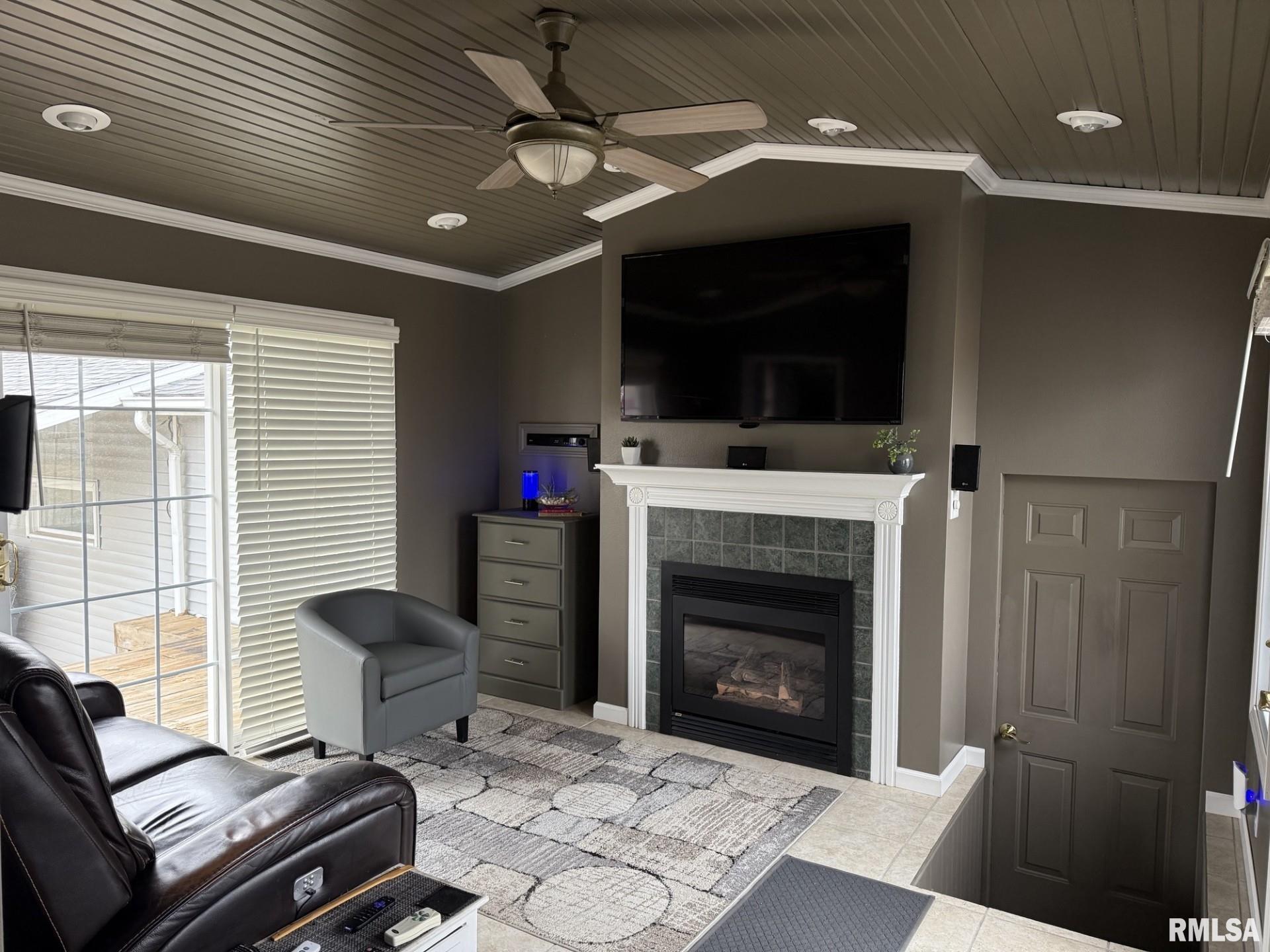 1068 First Street Gladstone, IL 61437 - Photo 12 of 40