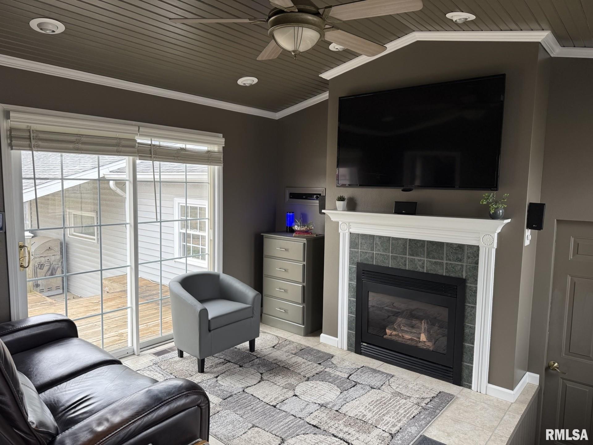 1068 First Street Gladstone, IL 61437 - Photo 13 of 40