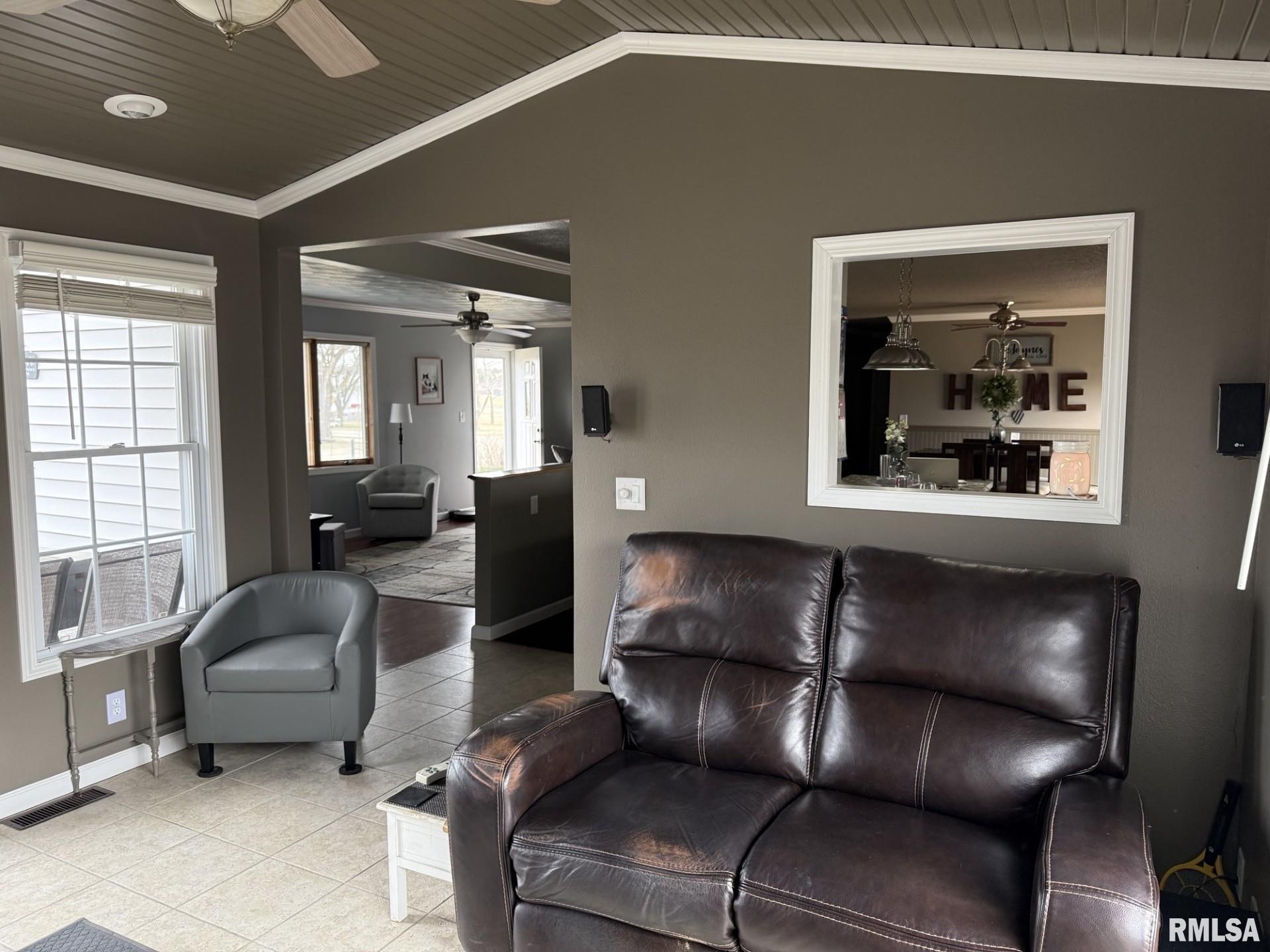 1068 First Street Gladstone, IL 61437 - Photo 14 of 40