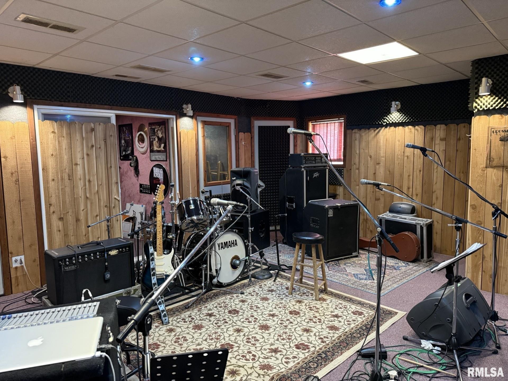 1068 First Street Gladstone, IL 61437 - Photo 29 of 40