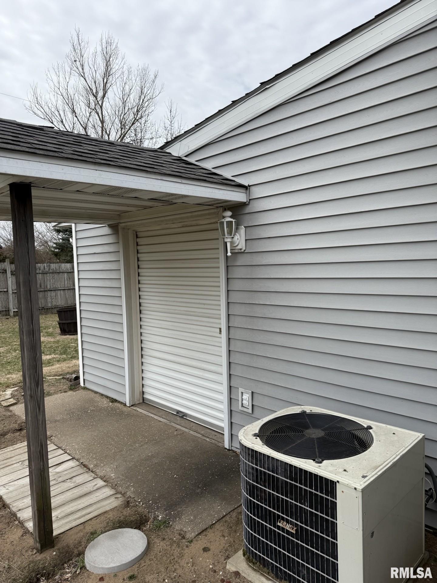 1068 First Street Gladstone, IL 61437 - Photo 38 of 40