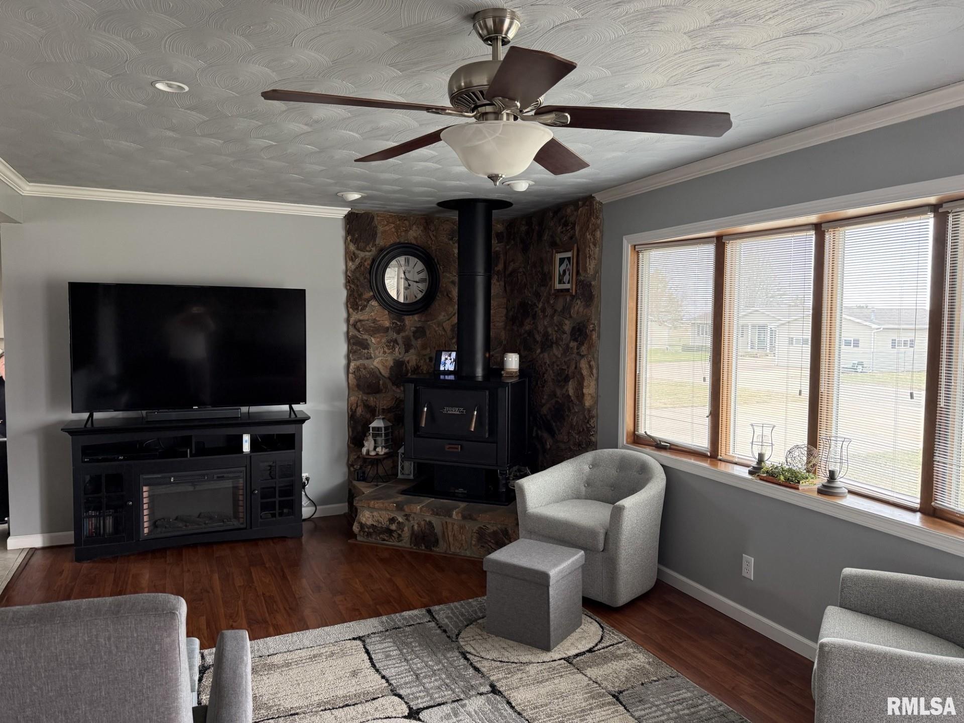 1068 First Street Gladstone, IL 61437 - Photo 10 of 40