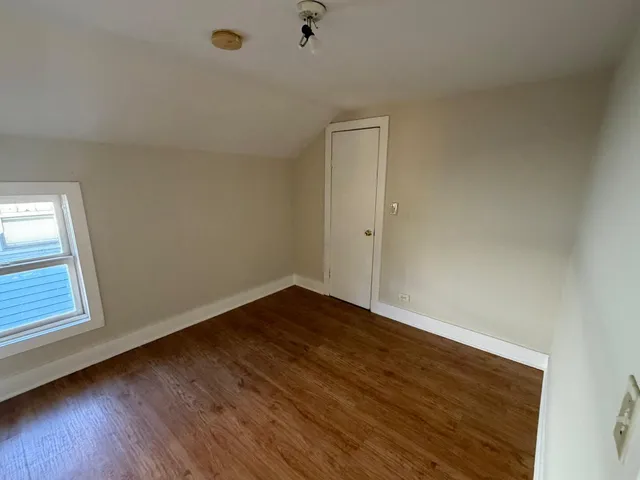 $1,300 | 321 South Martin Luther King Junior Avenue, Unit 2, Waukegan, IL 60085