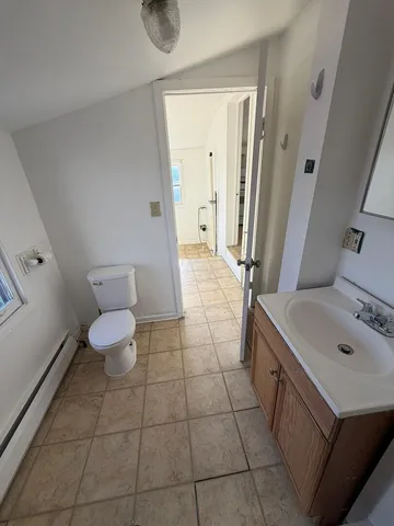 $1,300 | 321 South Martin Luther King Junior Avenue, Unit 2, Waukegan, IL 60085