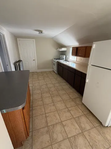 $1,300 | 321 South Martin Luther King Junior Avenue, Unit 2, Waukegan, IL 60085