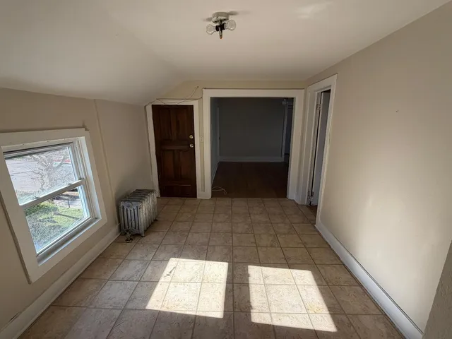 $1,300 | 321 South Martin Luther King Junior Avenue, Unit 2, Waukegan, IL 60085