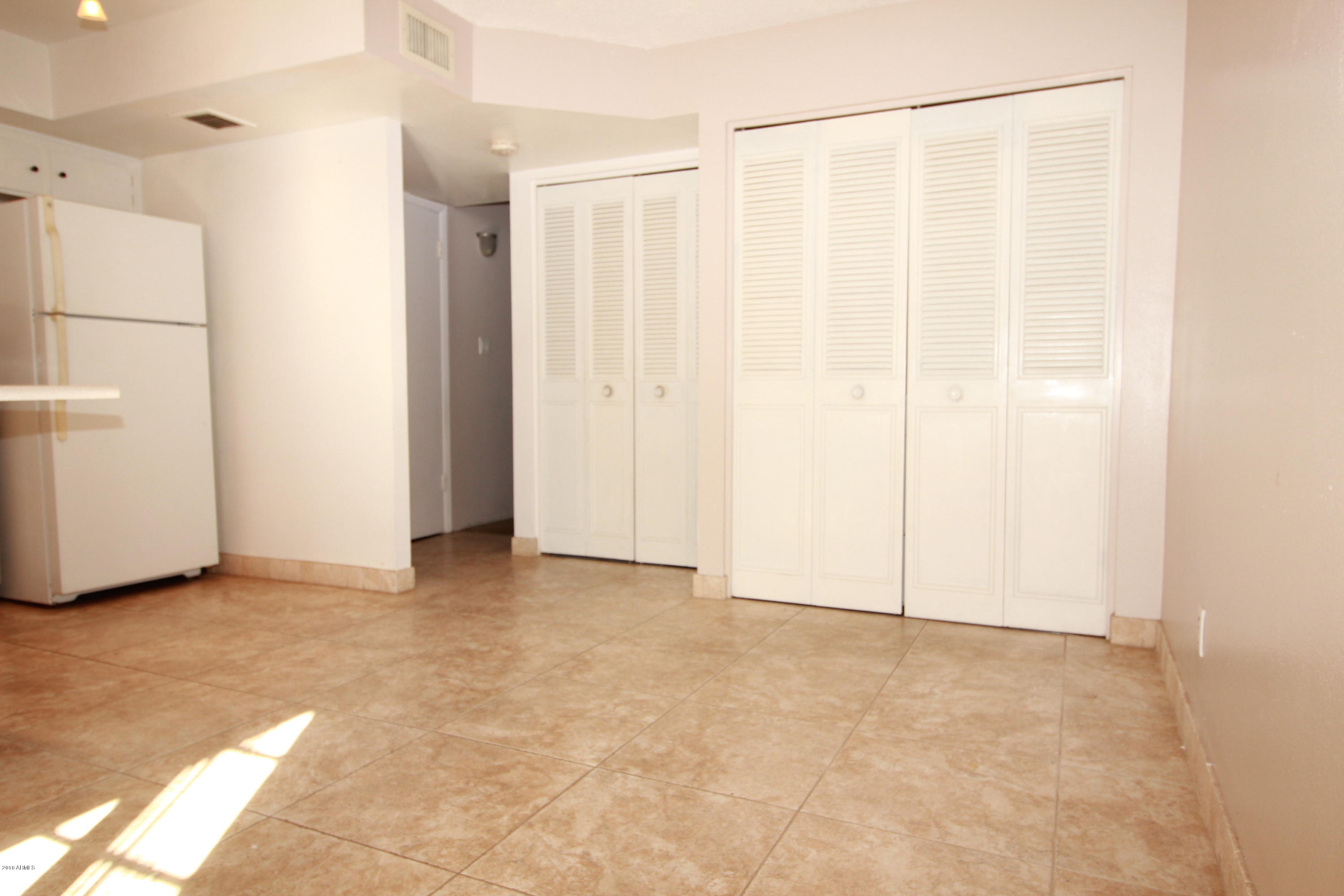 4375 West Ocotillo Road Glendale, AZ 85301 - Photo 3 of 10 3